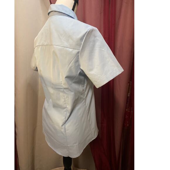 Womens Light Blue uniform shirt, size Small - Picture 4 of 9